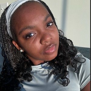 Meet your Posher, Lindsey